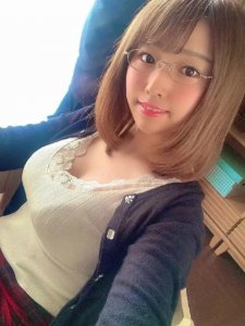 ​身材与敬业并存的松本菜奈实写真分享，未来可期！