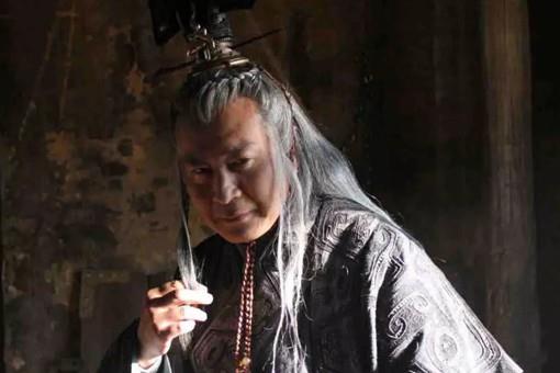 赵高为什么要逼死秦二世?