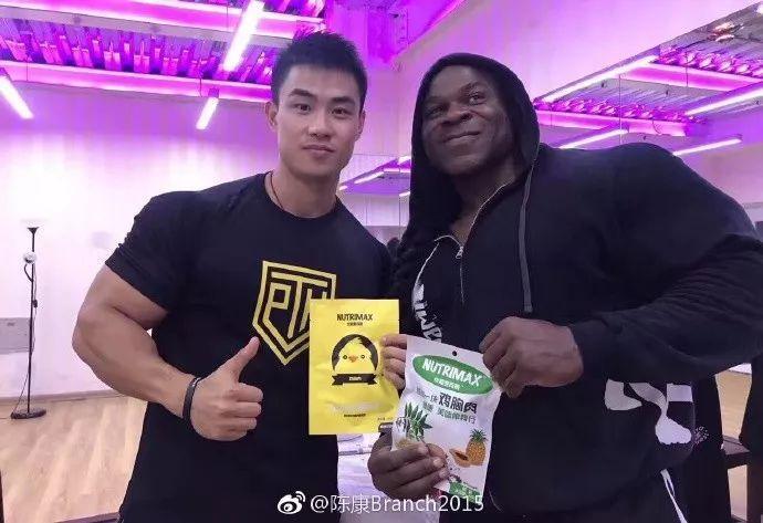 童颜巨肌！！从瘦弱小伙到IFFB第二，他绝对是中国最该被关注的肌肉男！