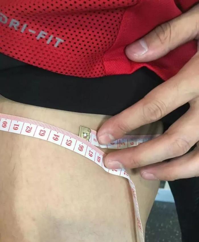 童颜巨肌！！从瘦弱小伙到IFFB第二，他绝对是中国最该被关注的肌肉男！