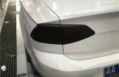 ​尾灯熏黑能过年检吗