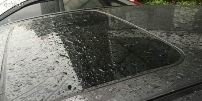 ​汽车带天窗好还是不带天窗好