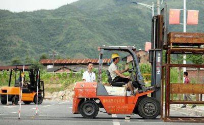 ​叉车证年审提前多久