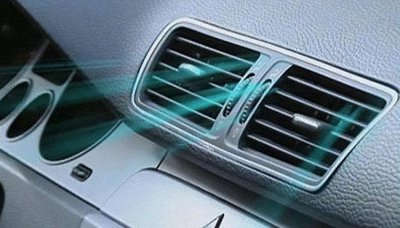 ​汽车空调漏水漏到车里怎么办