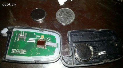 ​起亚k2钥匙怎么换电池