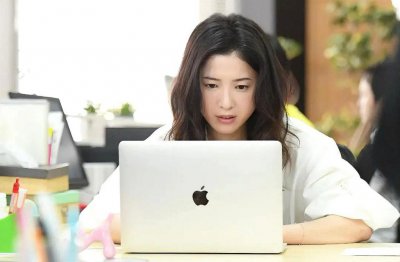 ​假装松弛的离职博主，比上班卷多了