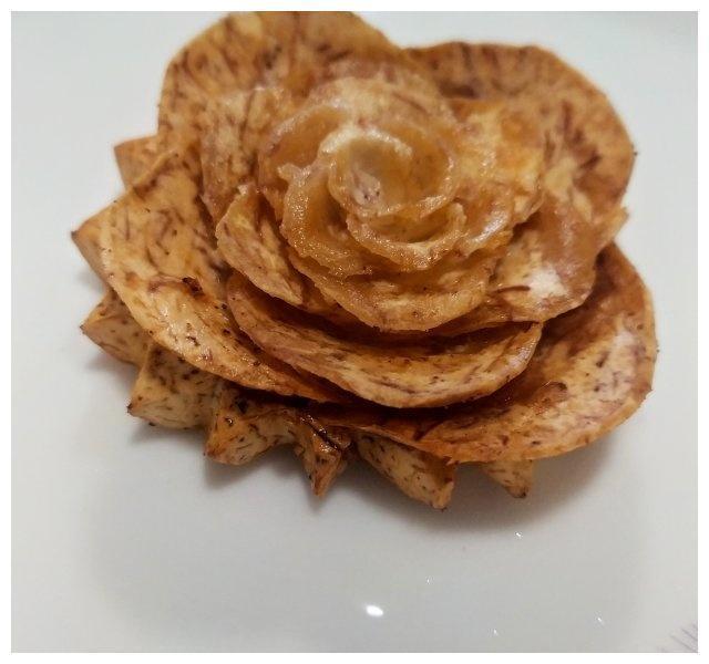 香炸香芋玫瑰花，造型美艳，酥脆鲜香，美得令人心醉