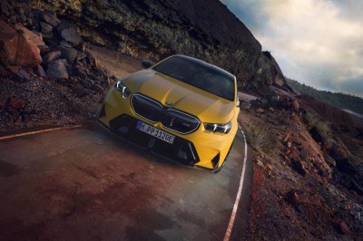 ​视觉冲击力拉满，全新宝马 M5 M Performance 套件发布