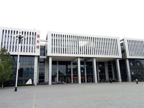 校园的青春气息 邯郸学院掠影