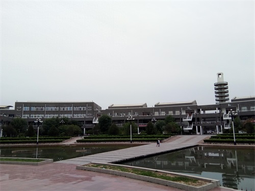 校园的青春气息 邯郸学院掠影