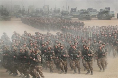 ​新兵训练都练啥？现在的战场氛围好浓厚！