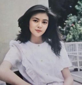 ​关之琳艳照流出，曾出演三级片吗？