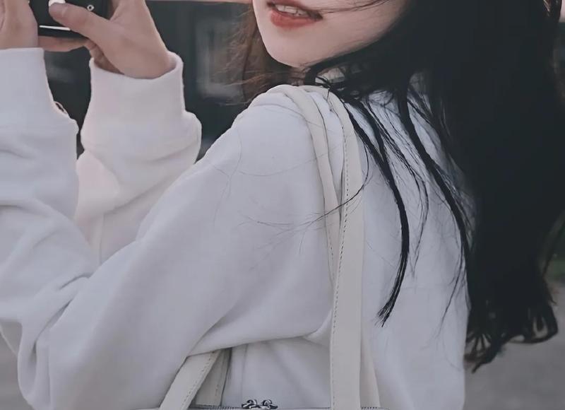 离婚六年，熬过所有的苦，我才知道：只要我够坚强，一定会幸福的