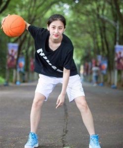 ​从篮球梦到网红裁判：亓浩的勇敢人生