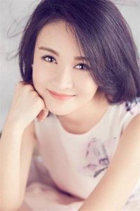 ​《回家的诱惑》洪宝莲身世揭秘：傻乎乎背后的真实故事