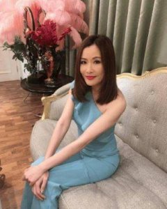 ​《巾帼枭雄之悬崖》胡定欣新恋情曝光，台庆剧火爆收视引关注