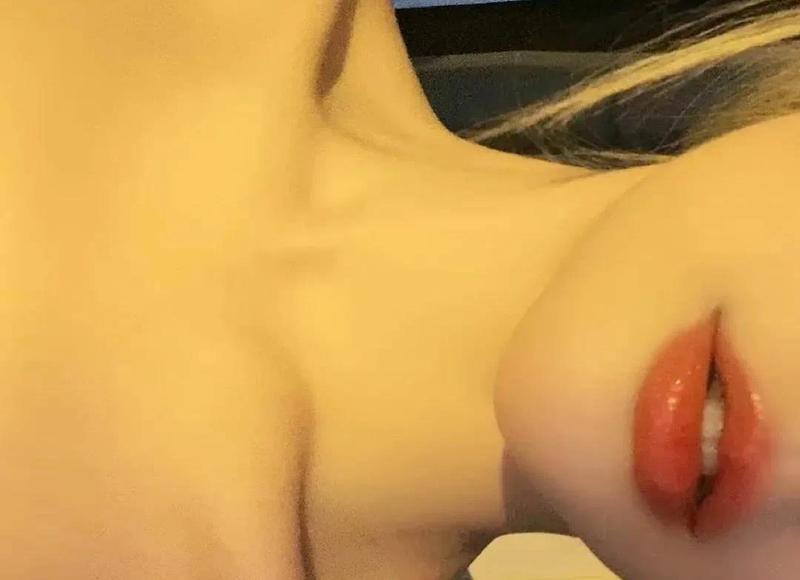 为何女生总叫出声？女生接吻的时候为什么会出声