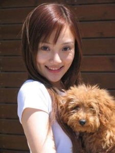 ​酒窝pk梨涡，谁才是有“窝”的笑容女神