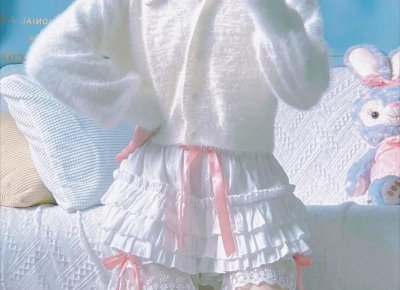 ​我是二婚带个女儿，婆婆却打我女儿，我该怎么办
