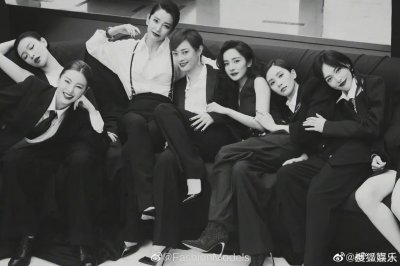 ​孙俪换新发型终于女人！过耳短发八分刘海好嫩，39岁的脸让人嫉妒