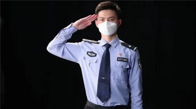 ​“偶像”警察周世奇：我不是明星，从未动摇过当警察的信念