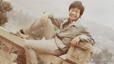 ​22岁创业失败，28岁硬刚微软，雷军的前40年是怎么度过的？
