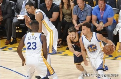 ​NBA：风靡一时的勇士“电梯门”战术，为什么消失了？