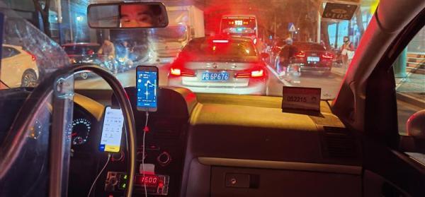 上海还能叫到出租车吗（在上海拨114还能叫出租车）(5)