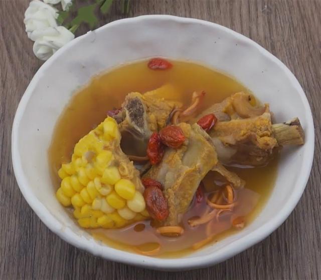 广东冬季家常煲汤食谱大全及做法（这10种煲汤做法送你）(7)