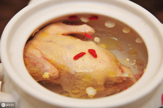 广东冬季家常煲汤食谱大全及做法（这10种煲汤做法送你）(2)