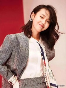 ​冻龄女神张佳宁拒认生父和舅舅张晓龙相依为命，今35岁情归高至霆