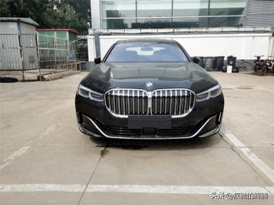 2021款宝马M760LI:6.6T+585马力高性能宝马车,裸车价格超240万