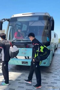 国乒新动态:多哈第一天 王楚钦等身穿新队服上训 孙颖莎针对性训练