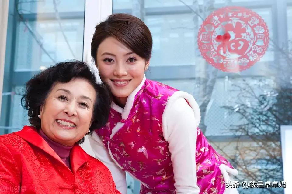 让父母在老家还是接到身边 一般老年人不想去城里住