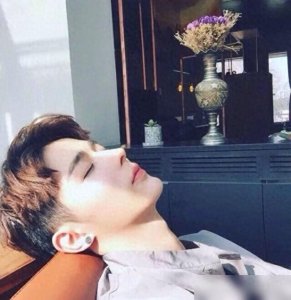 ​最具文艺气息的8款男生发型，你也可以很清新！