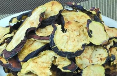 ​家里茄子吃不完，像我一样摘来晒成茄子干，这几个方法茄子不晒黑