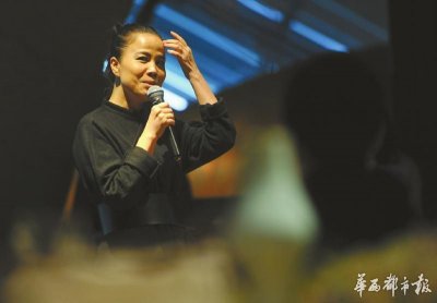 ​不停止不走重复的路 朱哲琴“消失”这几年是在做什么？