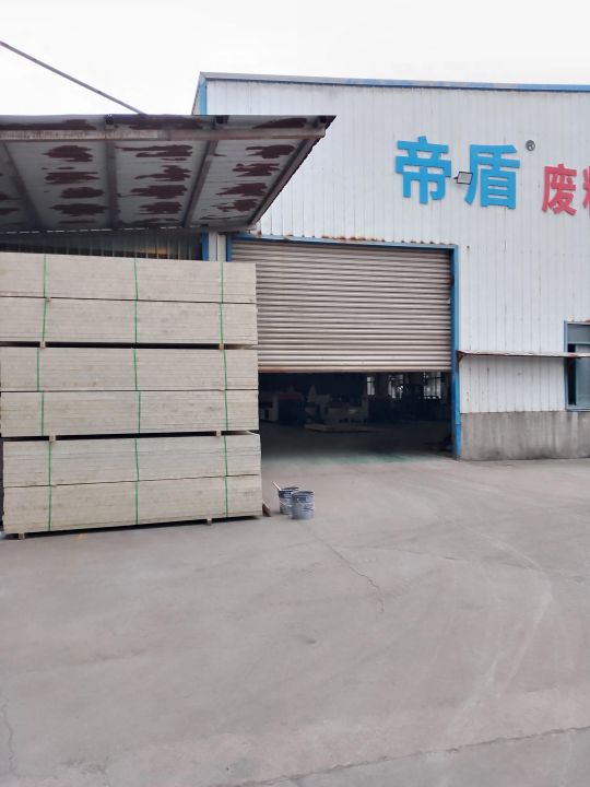 工地用方木价格(超强复合木方可顶十根传统方木)