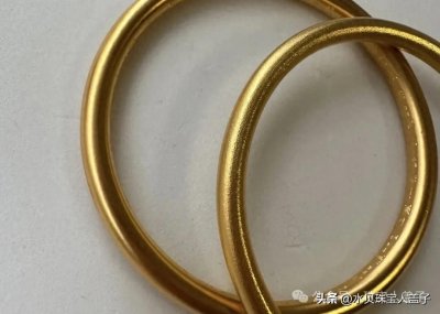 ​沙金是什么金？值钱吗？会掉色吗？|沙金跟黄金肉眼能分辨出来吗