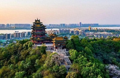 ​金陵王气黯然收