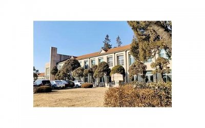 ​婆婆和那个大叔跳交际舞，竟然在跳中生情，偷偷地和那个大叔偷腥