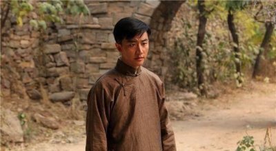 ​黄轩终于说实话了，曝光和蒋雯丽真实关系！