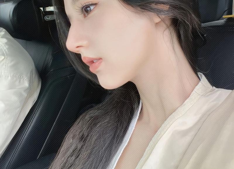 周末8岁男孩意外坠楼，修车工无意瞥见照片后崩溃：这是我儿子