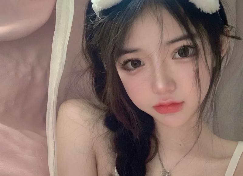 胡歌穿的裤子，没想到185㎝的胡歌也有驾驭不住的裤子