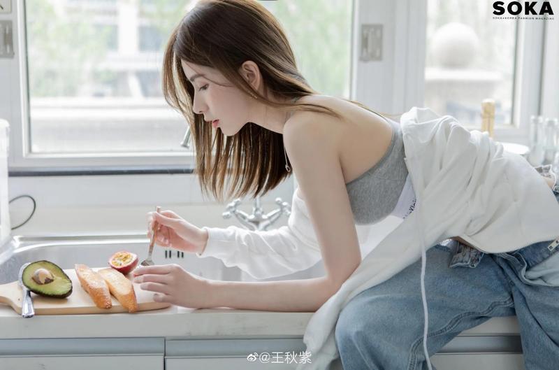 男女之间有这3种行为，早已不是“普通朋友”那么简单了！