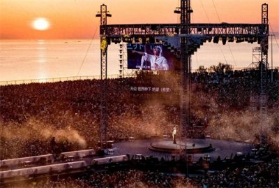 ​年纪轻轻就将三登鸟巢开演唱会的华晨宇，为什么被那么多人欣赏？